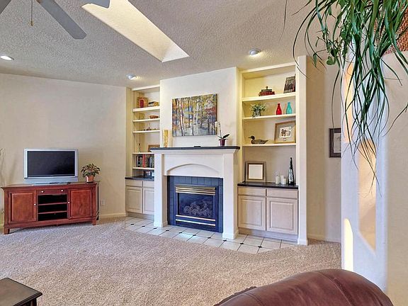 3rd image of 4248 Louisiana Blvd NE