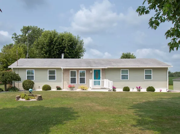 6630 S State Road 3, Wolcottville, IN 46795