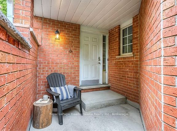 4th image of 44 Corbett St