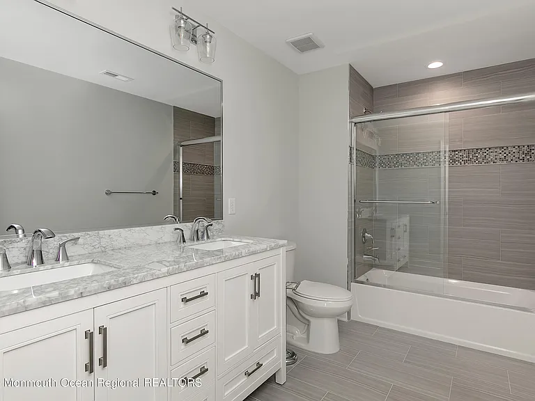 402 6th Ave — Photo 11