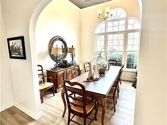 3rd image of 8002 Ashwell Ct