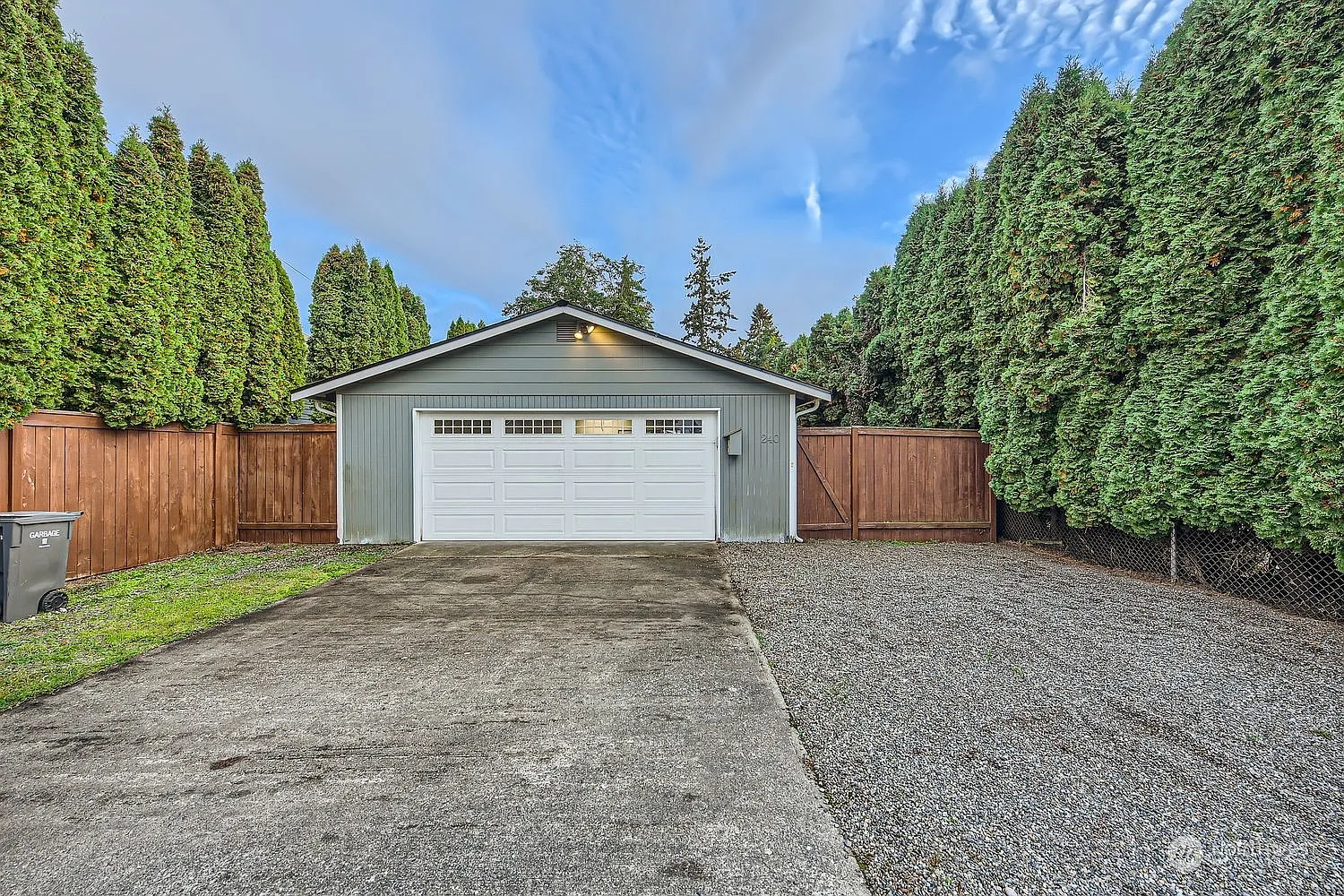240 15th Street SE photo 1