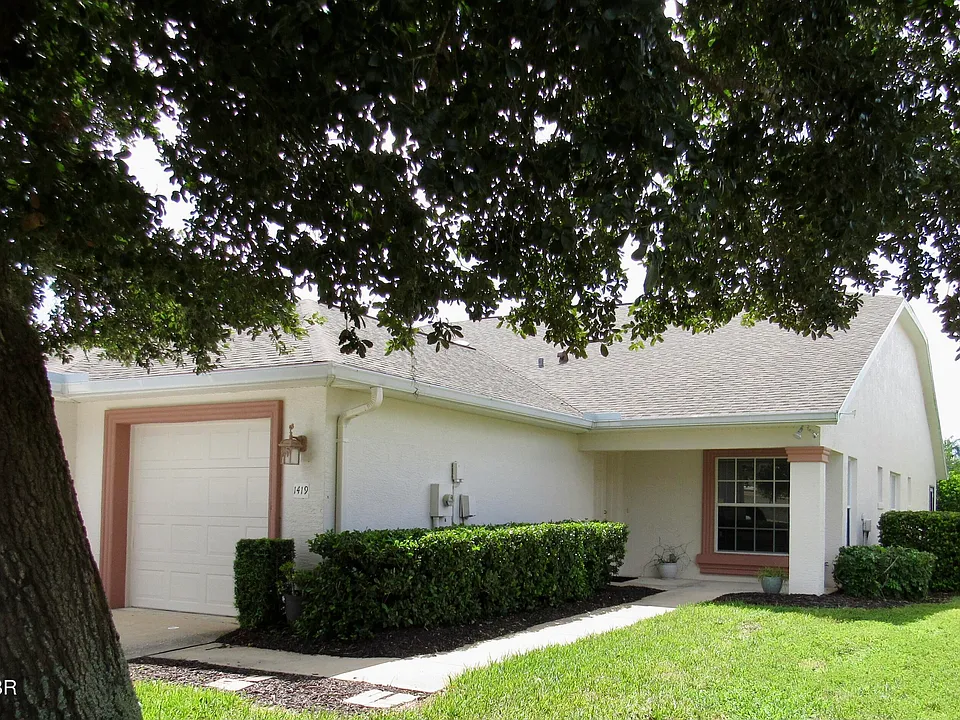 1419 Coconut Palm Cir
