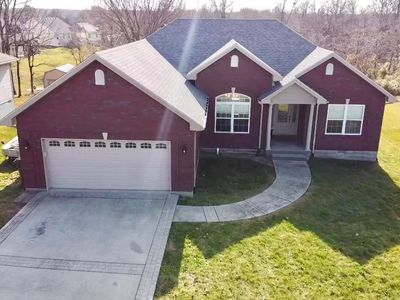 162 Twin Lakes Dr, Vine Grove, KY, 40175