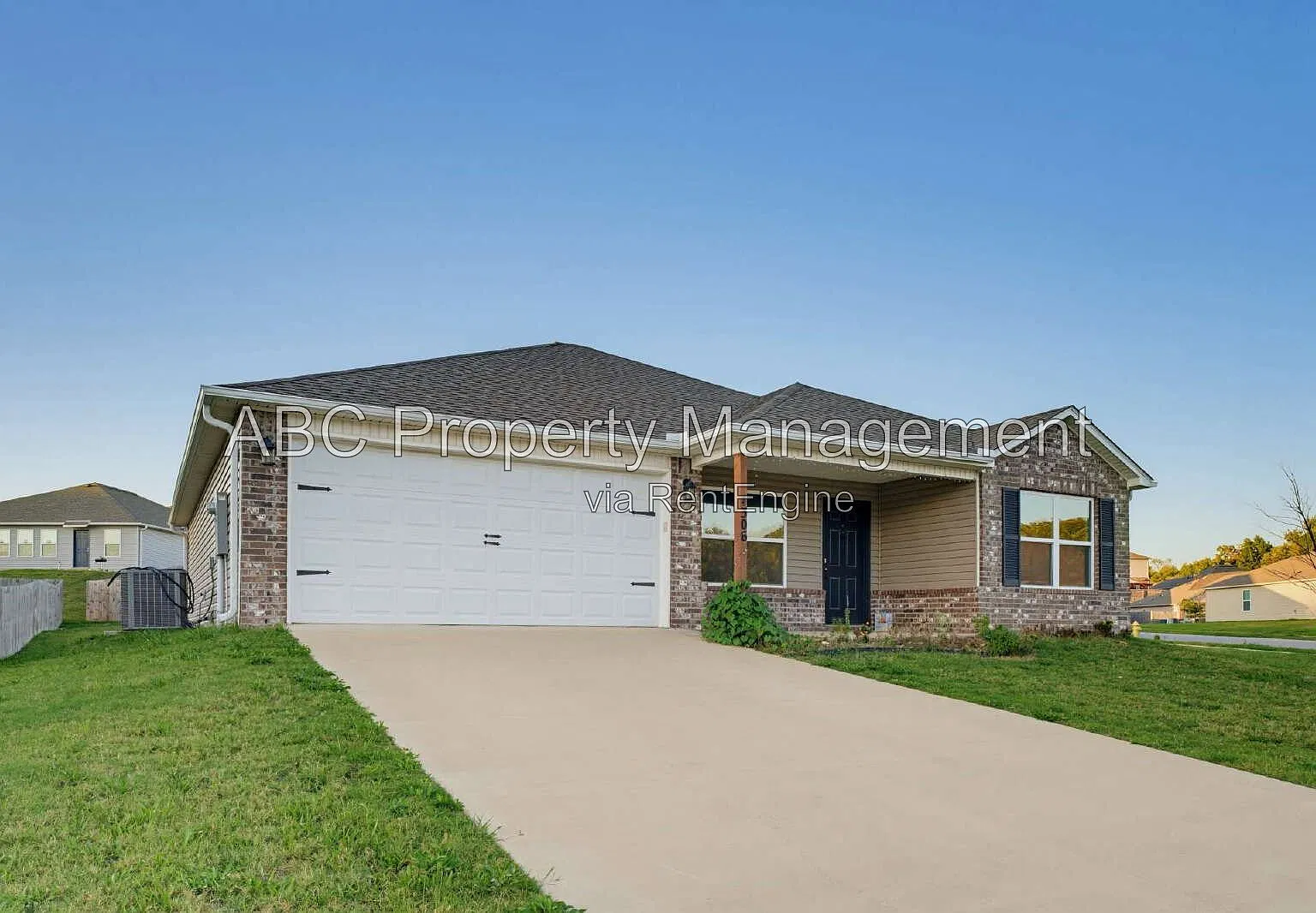 4 bed, 2.0 bath, 1652 sqft, $1,800 — Photo 1