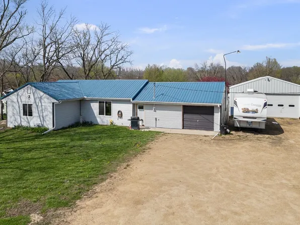 220 Arcade St, Maquoketa, IA 52060