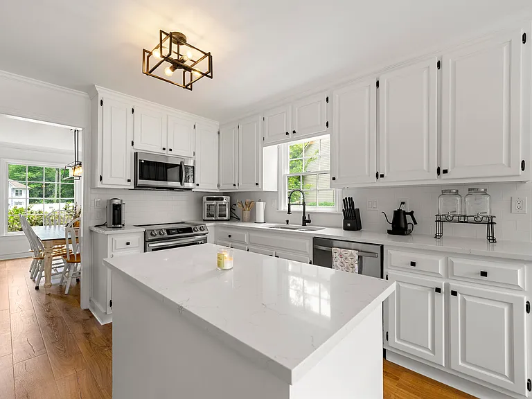 4115 Tanbark Dr NE — Photo 5