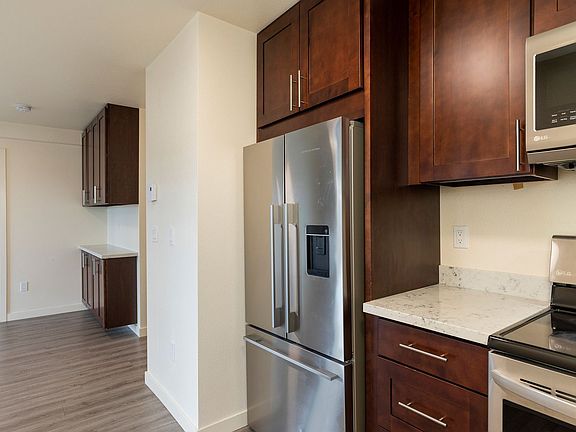 2nd image of 2465 Dexter Ave N #201
