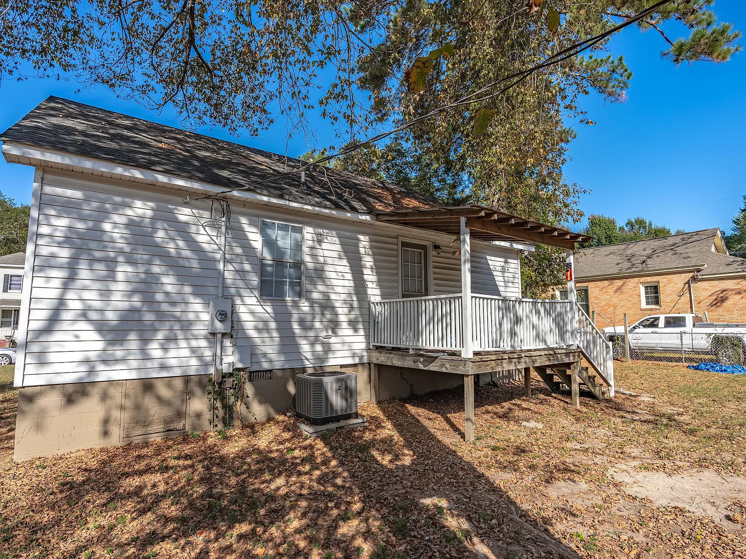 909 Texas St — Photo 4