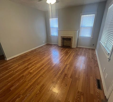 2nd image of 805 S 10th St