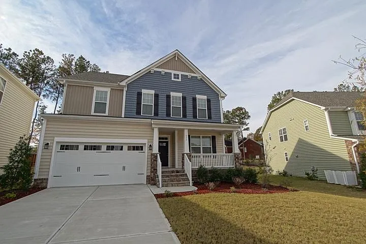 5 bed, 3027 sqft, $3,300 — Photo 2