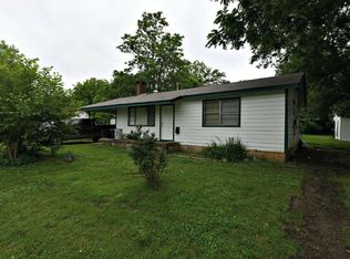 911 Gillham Ave, Mena, AR 71953