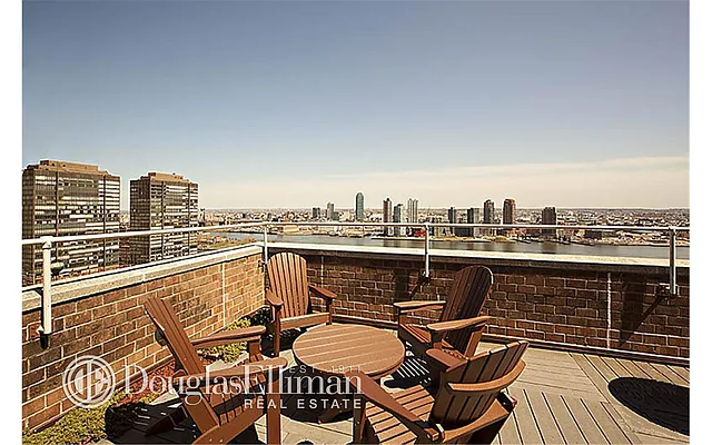 Rented by Douglas Elliman | media 8