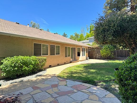 4th image of 39574 Benavente Ave