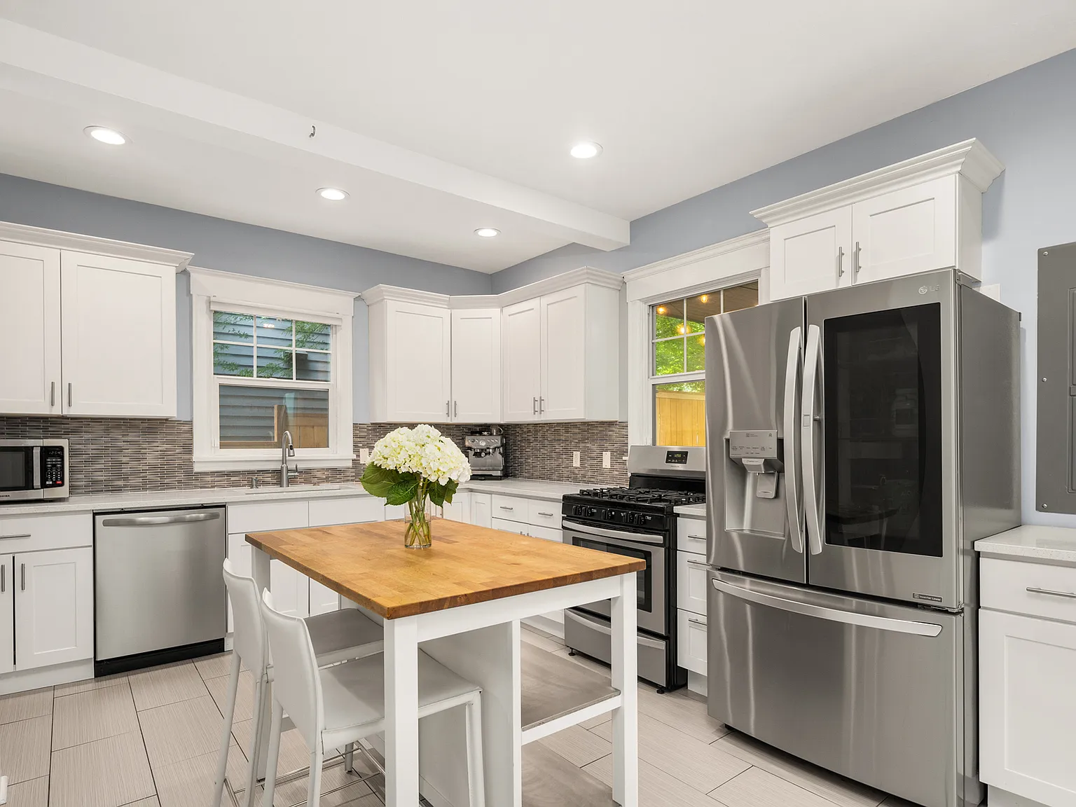 4 bed, 2650 sqft, $5,500 — Photo 4
