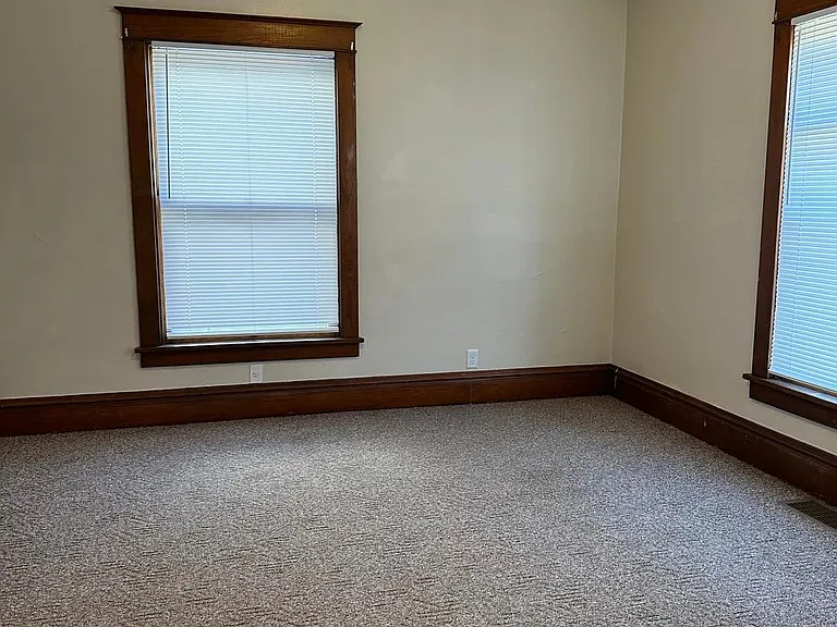 306 E Nuckols St #1 — Photo 6