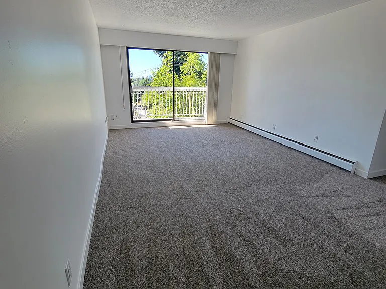 3055 North Rd — Photo 13