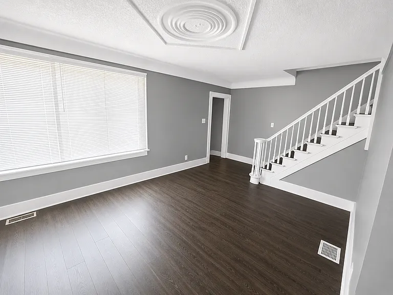 5601 Buckingham Ave — Photo 7