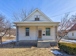 611 N 8th St, Council Bluffs, IA 51503