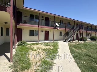 352 S Blackstone St APT 3, Tulare, CA 93274