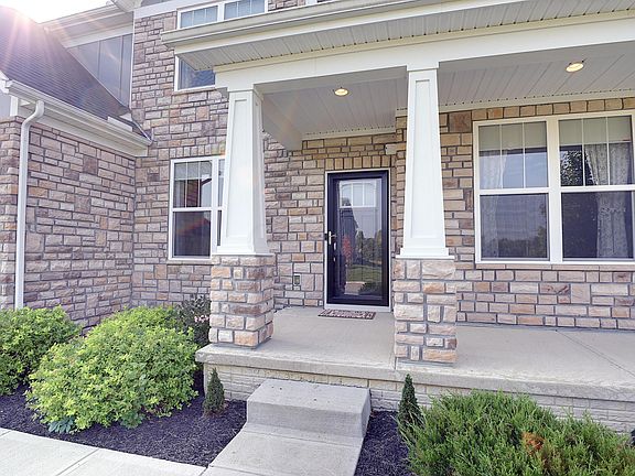 3rd image of 6144 Brookview Manor Dr