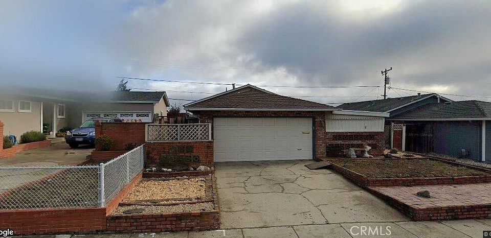 1st image of 3040 Fleetwood Dr