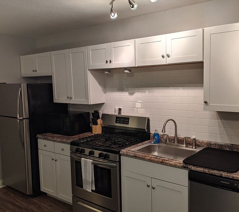 1st image of 1208 SE 1st St #D