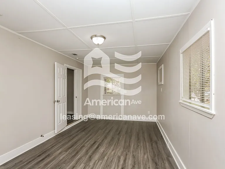 686839_004_wm_-_living_room_13139009.jpg