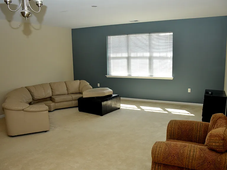 912 Southmoor Dr #304 — Photo 5