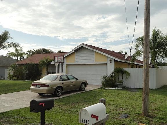 3rd image of 1211 SE 15th St