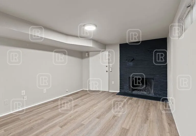 7313 E 6th Ave #5 — Photo 1