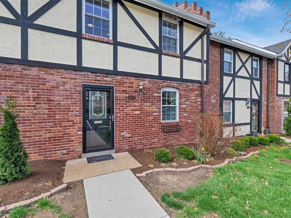 1037 Pinegate Dr, Saint Louis, MO 63122