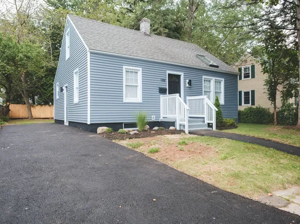 109 Powell Ave, Springfield, MA 01118