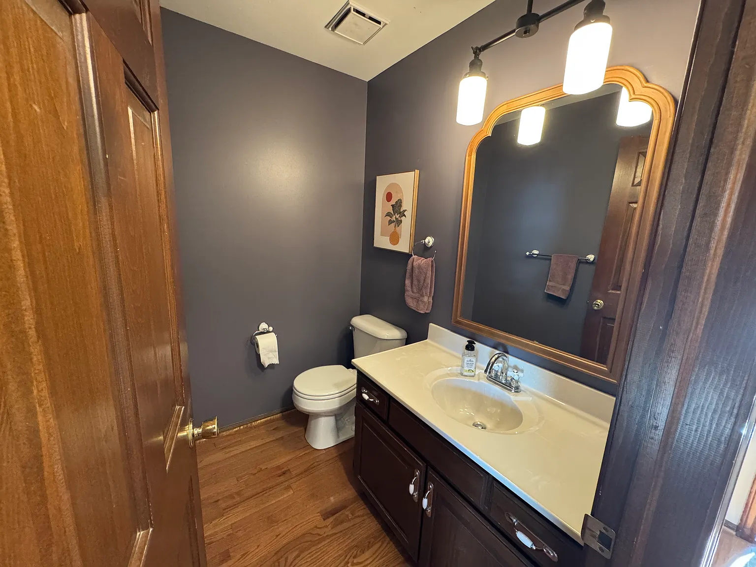 4 bed, 2.5 bath, 2356 sqft, $3,600 — Photo 4