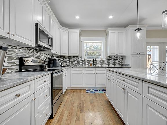 4th image of 506 Parkside Cir