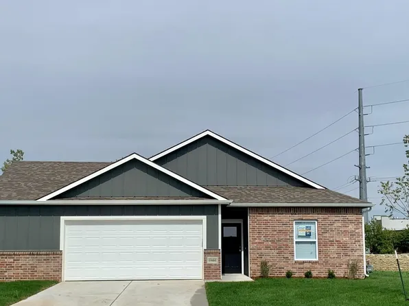 1604 Casey Cir, Newton, KS 67114