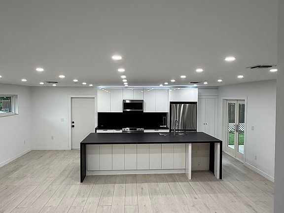 3rd image of 4229 SW 59th Ave