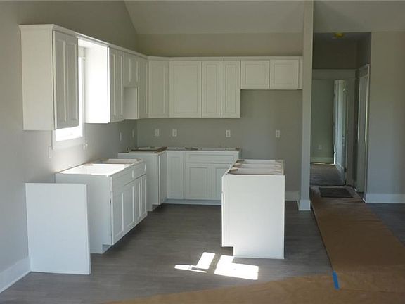 5th image of 4375 Green Briar Way