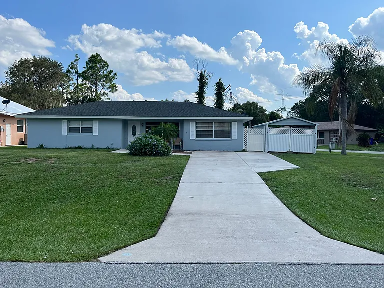 560 Lake August Dr — Photo 1