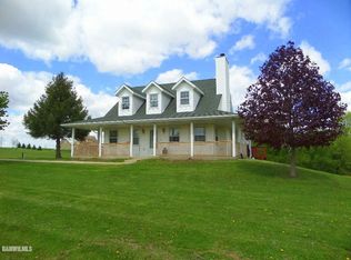 28-3 Colonial Ct, Lake Carroll, IL 61046