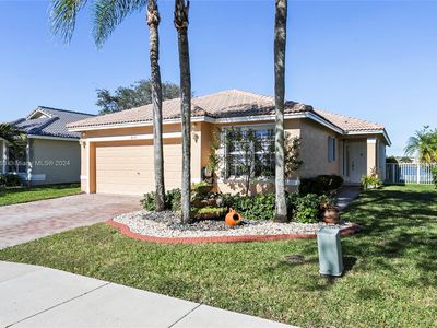 12037 SW 7th St, Pembroke Pines, FL, 33025