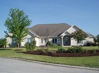 1125 Bay Mist Ct, Suamico, WI 54173