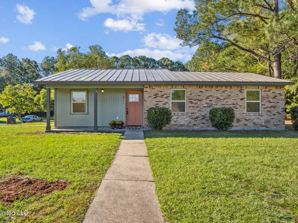 2201 Briargate Dr, Gautier, MS 39553