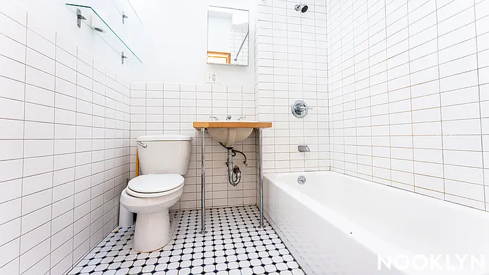 Rented by Nooklyn NYC LLC | media 21