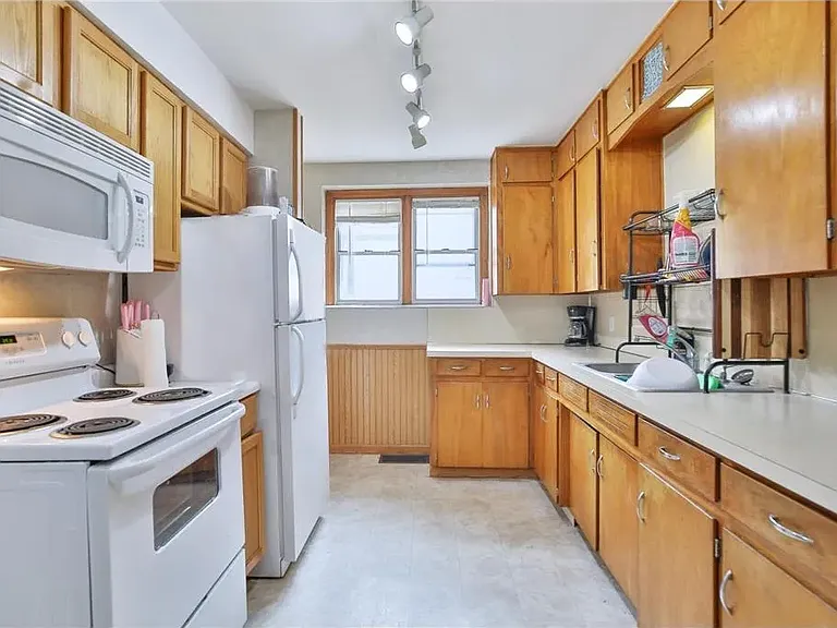 511 13th Ave SW #1 — Photo 5