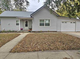 505 8th Ave NE, Independence, IA