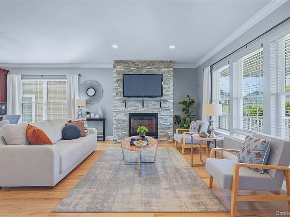 4th image of 9 Emerson Terrace