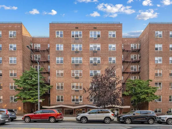 3420 Parsons Blvd, Flushing, NY 11354