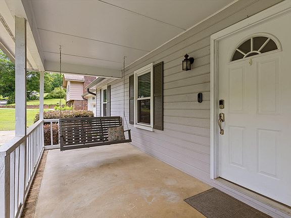 3rd image of 5009 Montcrest Dr