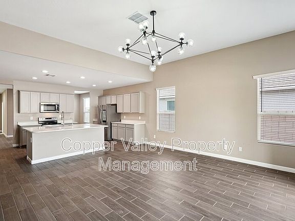 5th image of 44478 W Palo Abeto Dr